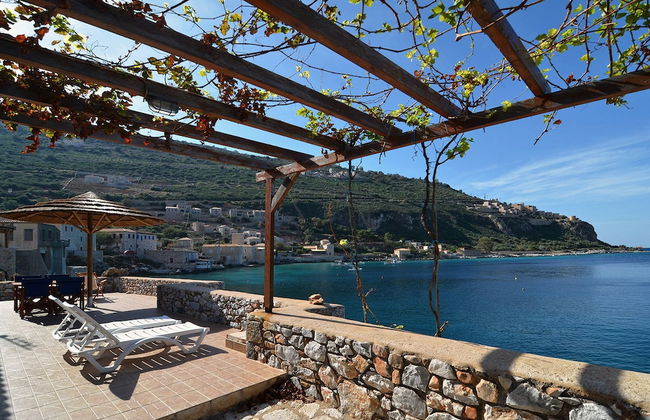 Sofia Limeni Seafront - Photo 7