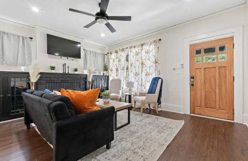 Modern Gem 2 Homes Rental Sleeps 10 - Foto 4