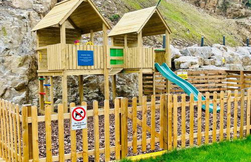 Rock Mill - Luxury 1 Bedroom Apartment 20 with Private Balcony - Photo 28