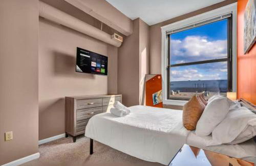 1Br in Heart of Downtown, Sauna, Prime Location - Photo 7