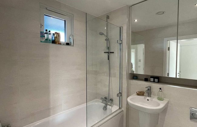 Bright 1BD Flat W/balcony - Heart of Brixton! - Foto 11