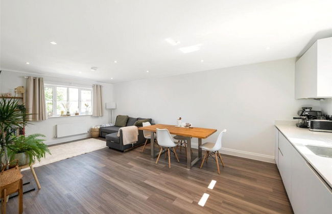 2 Bed 2 Bath Apt Close to Reigate Station - 2230 - Foto 20