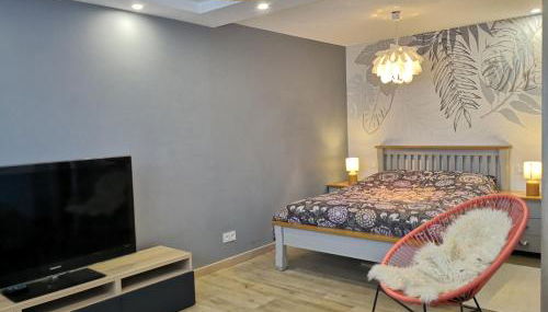 Petit Paradis Cosy T1 Bis 40m2 Indépendent Studio en Maison avec Jardin & Parking Gratuit - Foto 5