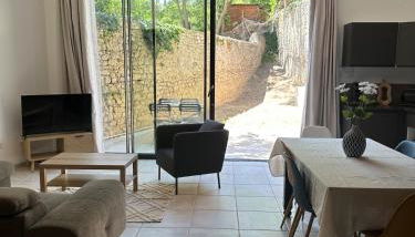 Hidden Rempart Duplex lumineux paisible et climatisé - Foto 3