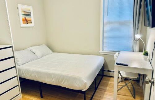 Bright, Stylish & Cozy 2Bed Unit w/Backyard & Grill Close to NYC! - Foto 19