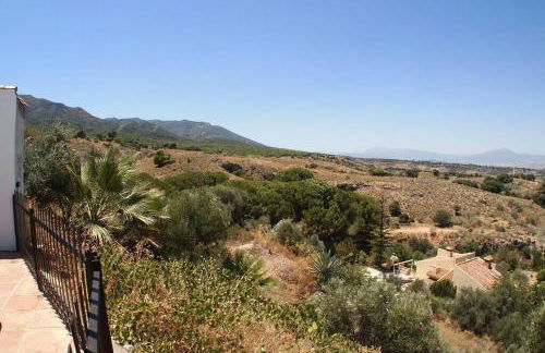 Preciosa villa con gran piscina y fabulosas vistas - Photo 32