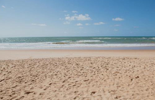 Flat Guarajuba Beira da Praia pé na areia - Foto 43