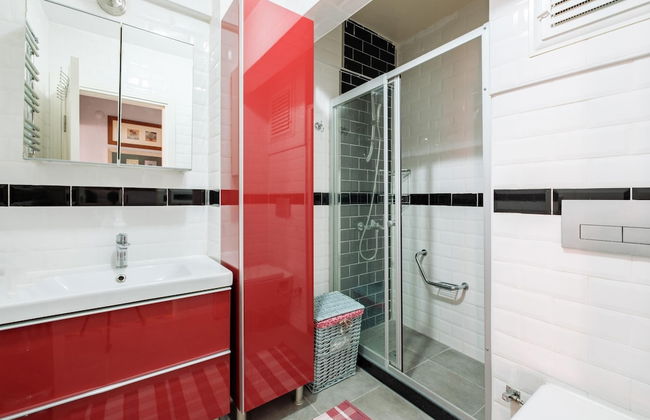 Lovely Flat w Balcony 5 min to Istiklal Ave - Photo 5