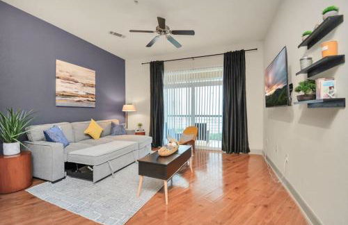 Lux Mid-Rise Walking Distance to NRG Stadium - Foto 14