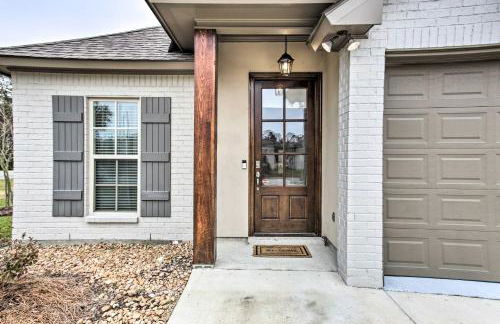Dreamy Prairieville Townhome with Deck and Yard! - Foto 26