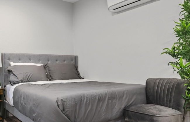 Stylish Studio Downtown Evonify - Foto 8