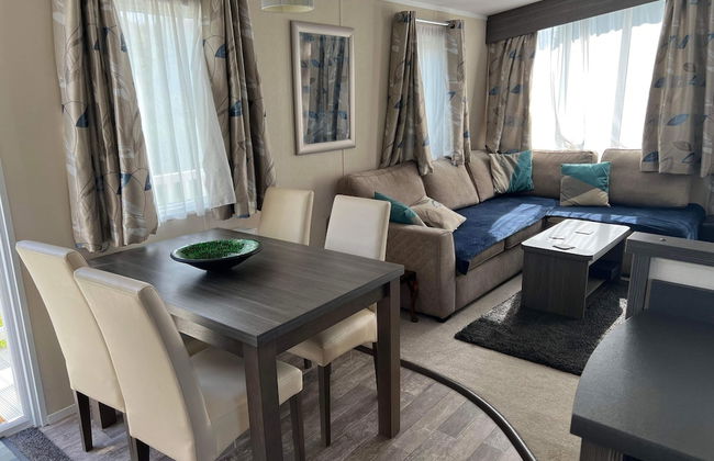 Inviting Luxury 2-bedroom Caravan in Hunstanton - Photo 15