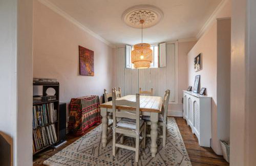 Stylish and Central Cottage Home in Montpelier - Foto 16