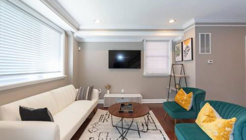 Three BR 2.5 Bath w/ parking spot & deck near metr - Foto 4