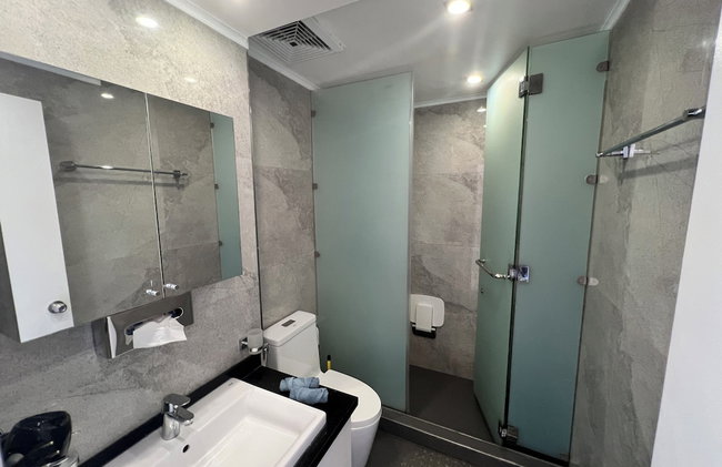 Spacious Oceanview Corner Suite Brand New - Foto 39