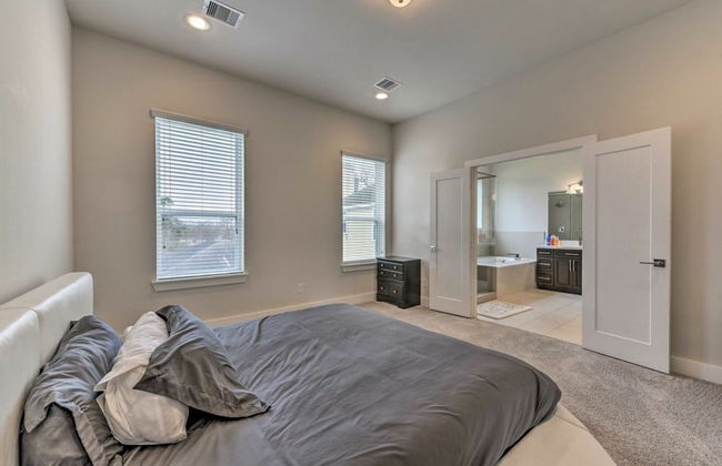 Brand New 3 Story Modern Home - Foto 8