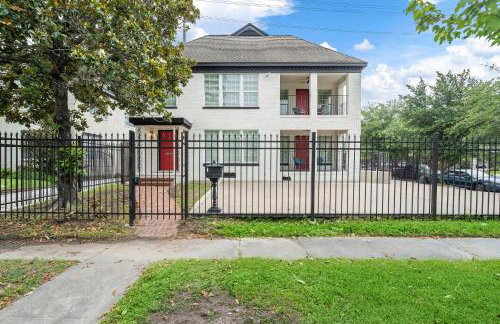 The Queen’s Gambit II - Photo 34