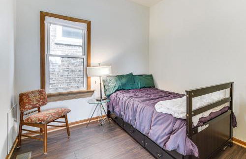 Pet Friendly 8 Mi to Chicago - Fenced Backyard! - Foto 12