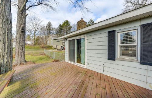 Secluded Home with Lake View in Delton! - Foto 23