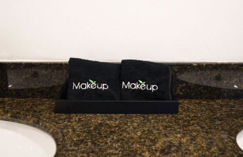 The Black and White House - Foto 31