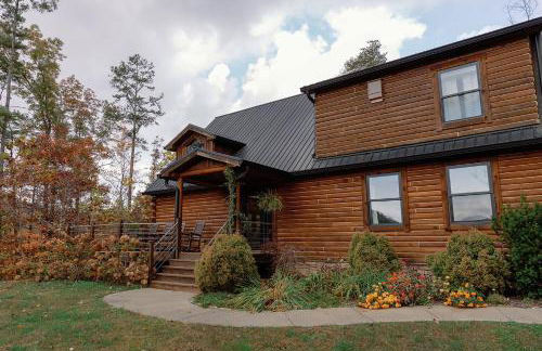 Arch Fun Cabin - Modern Cabin with Hot Tub, Games & Views - Foto 77