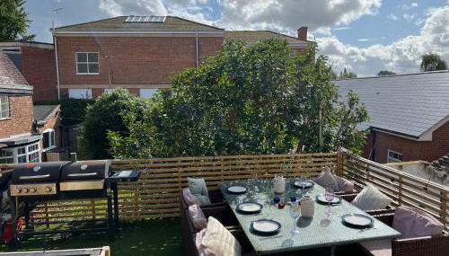 Crescent Cottage, sleeps 8, pet friendly - Foto 2