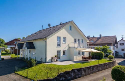 Lüftenblick - 2 Ferienwohnungen am Starnberger See, mit Terrasse oder Balkon, Weitblick, Sauna, Kamin, E-Ladestation - Foto 69