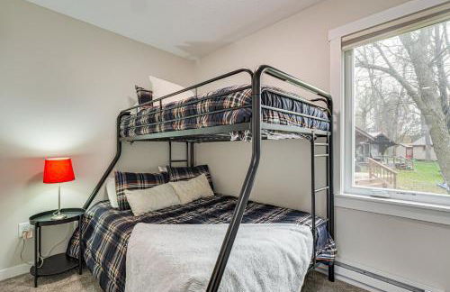 Fish, Swim and Explore! 2-Cabin Camp on Round Lake - Foto 17