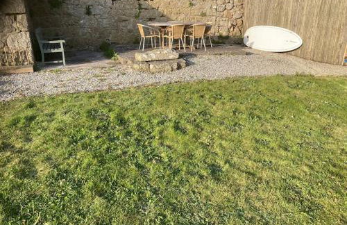 Lovely spacious flat with sea views, sunsets, garden and woodburner - Photo 10