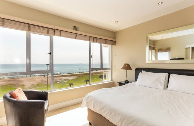 Third Floor sea Facing 2 Bedroom Apartment With Balcony - Photo 3