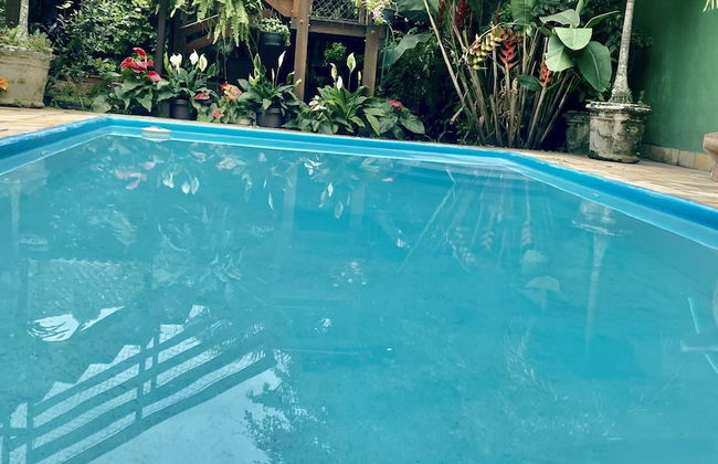 Suítes aconchegantes com piscina e praia - Foto 19