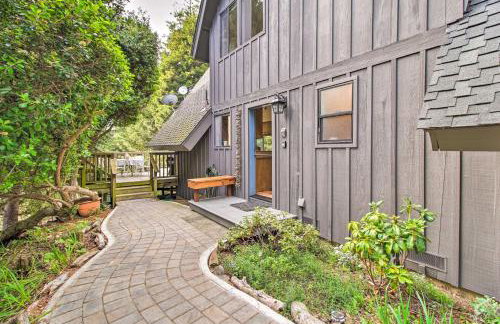 Spacious Redwood Retreat with Hidden Hot Tub - Foto 31