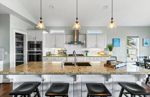 Sand Dollar Beachside 3BR Retreat, Ocean Views, Firepit & Pet Friendly - Foto 20