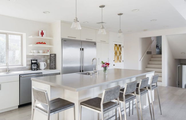 Spacious and Bright 5-bedroom Oasis Pool and Yard - Foto 34