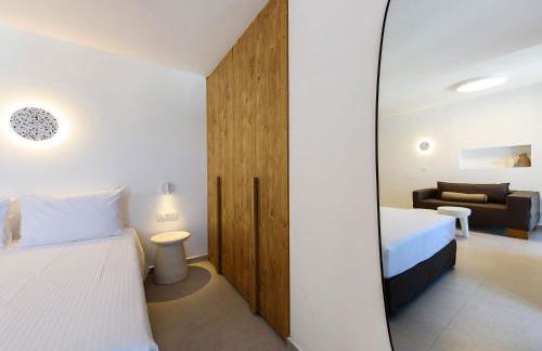 Azure Naousa - Photo 37