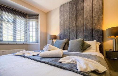 Luxury 3 Bed Apartment, Train Station - Foto 16