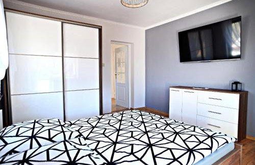 Apartament z tarasem i pokoje KLIMATYZOWANE -Drozdówka Solina - Foto 13