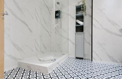 Liverpool Warehouse Flat - Sleeps 5, WiFi, Free On-Site Parking - Foto 4