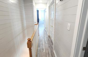 Nestled Away- Comfortable 3BDRM, Central Location - Foto 32