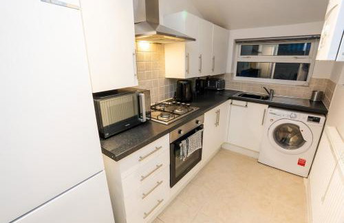 Comfy 4 Bed House near Notts City Centre - FREE Parking - Foto 57