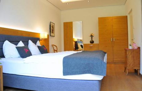 Ruhige Ferienwohnung mit Garten und Garage in Privatvilla - Foto 17