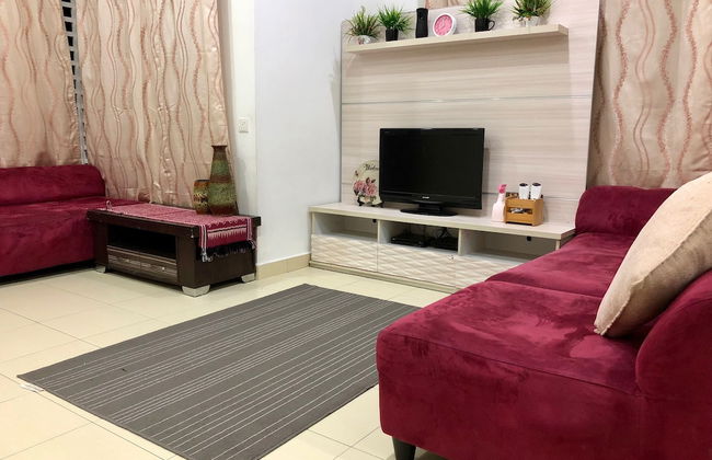 Seri Rendang Homestay Pekan Pahang - Photo 1