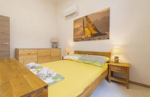 Lovely Apartment In Lukovo With Wifi - Foto 15