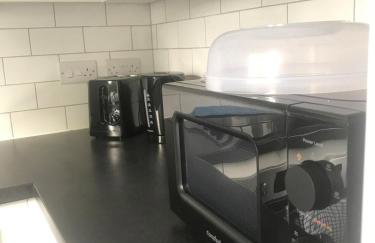 Quiet 2-Bed with Private Garden and Drive - Foto 63