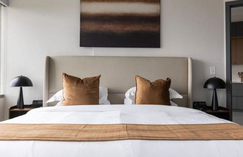 Luxury Downtown King Bed, Rooftop Pool - Photo 44