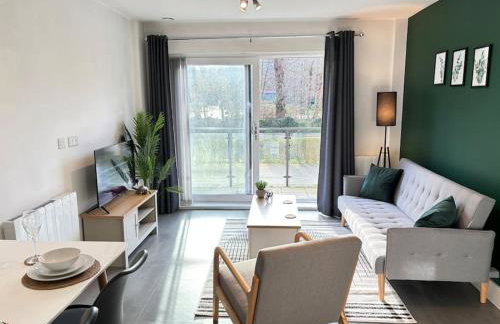 Luxury Canal-side Apartment, Hemel Hempstead, Free parking, Perfect for Contractors - Foto 32