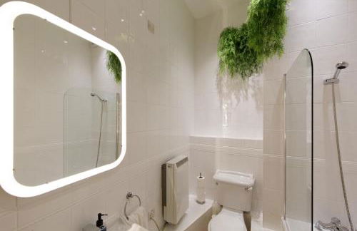 Shoreditch Loft w 100inch Cinema, Premium Mattress & Hammock, by the Design Traveller - Foto 26