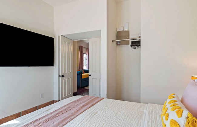 Luxe 7bdr Oasis w/ Pool, Putting Green, Game Room Villa Del Gallo by Avantstay - Foto 53