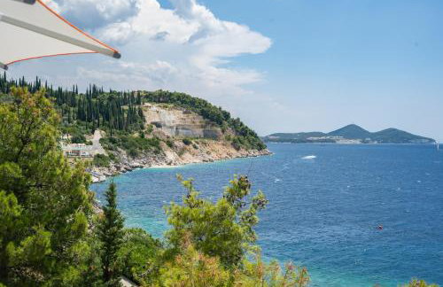 Apartmani D & J with Heated Pool & Stunning Sea View - Photo 41