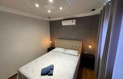 Espaçosa casa próxima ao Centro - Foto 9